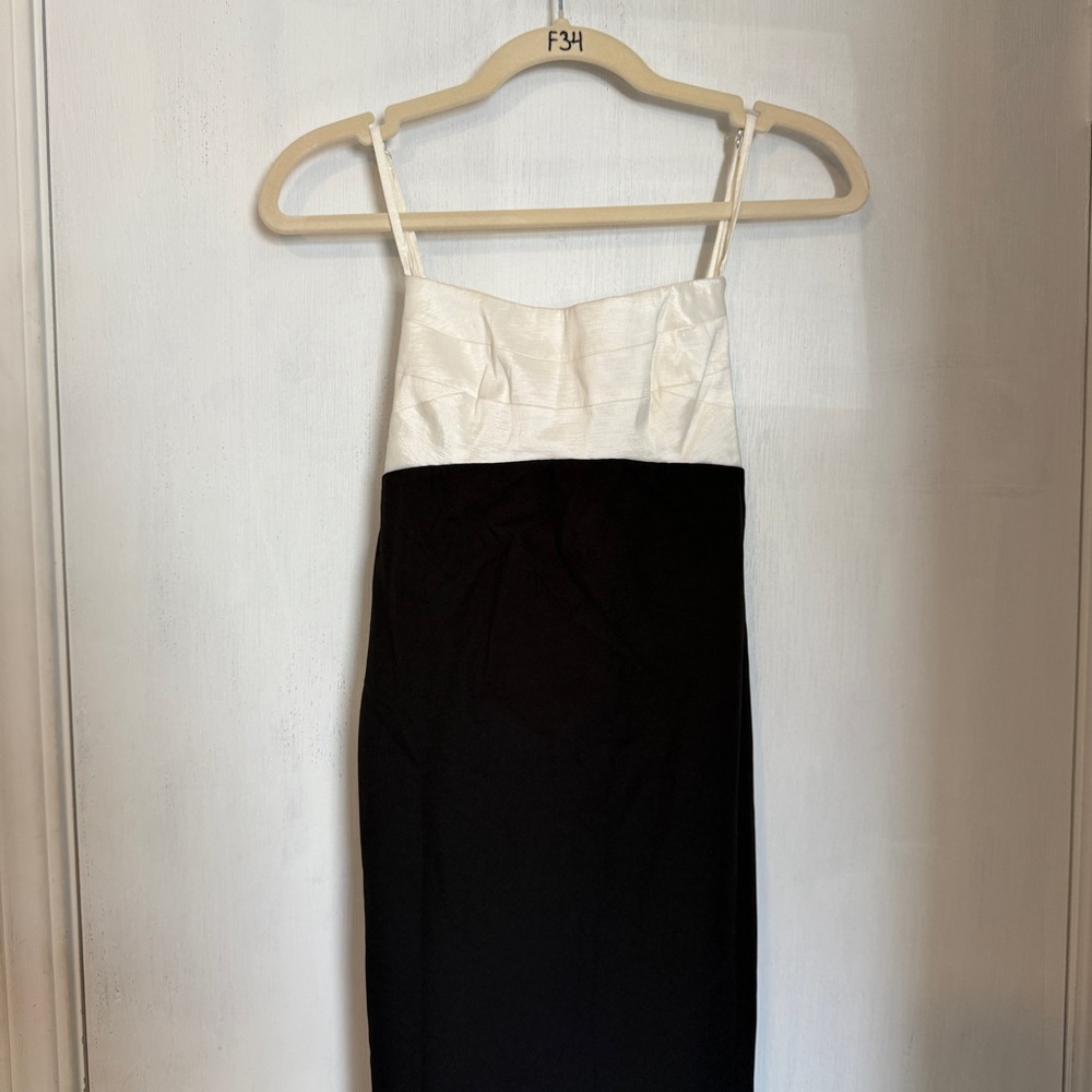MAJORELLE Avori Gown in Black & White Formal Maxi Dress Bow Small S - Picture 3 of 7